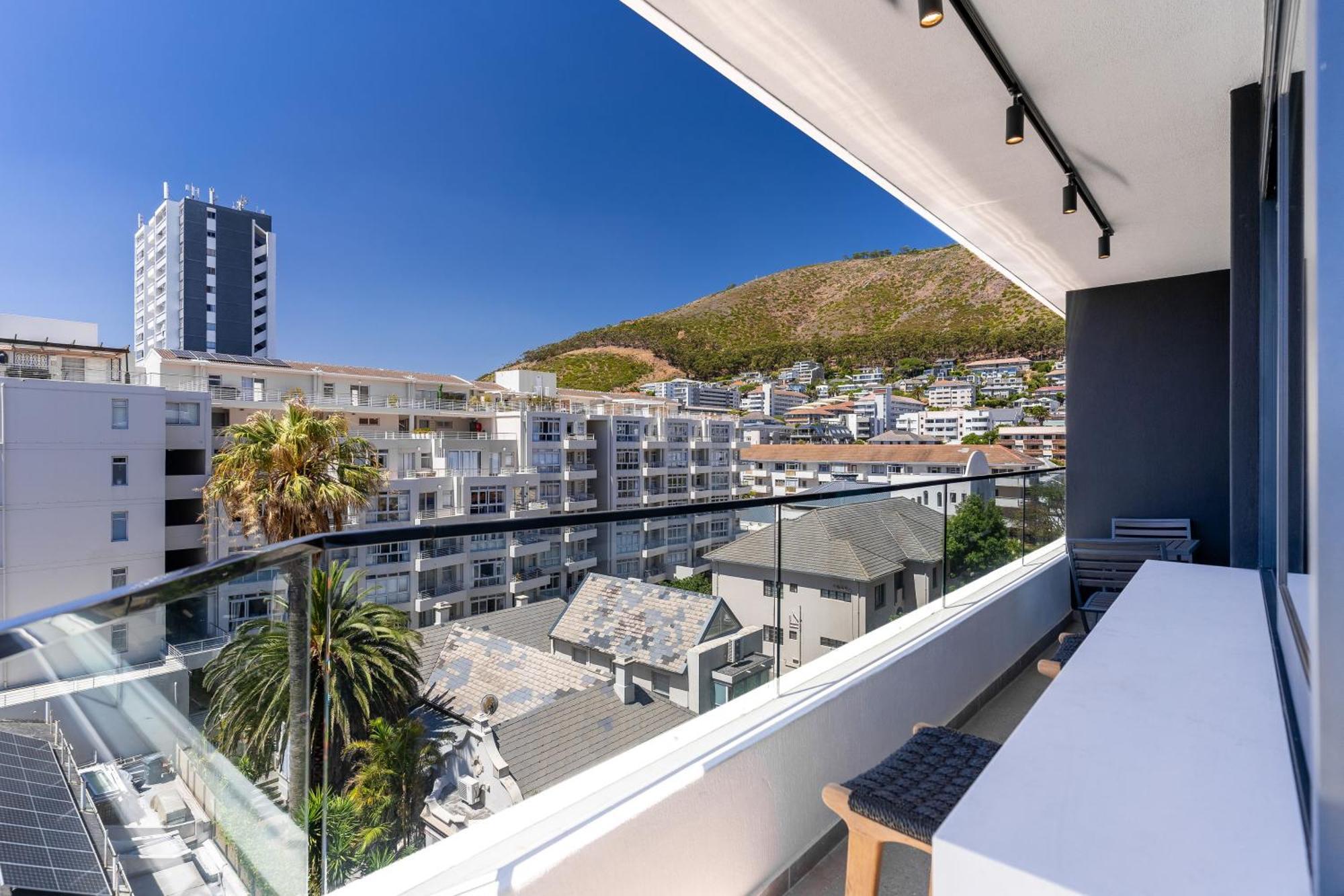 Diamond Views - Luxury Sea Point With Views Apartment *